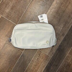 Lululemon Vapor & Gold Everywhere Belt Bag